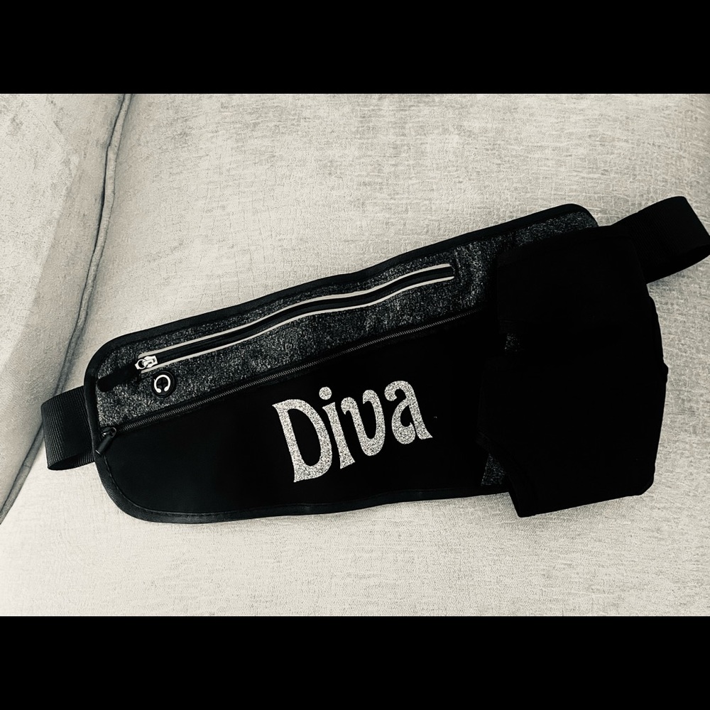 DIVA Large capacity earphone hole reflective waist bag with water bottle holder